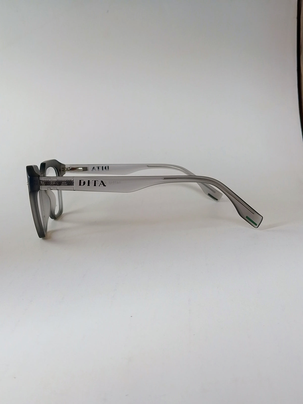 Square bold acetate eyeglasses – light gray, side view temple arm