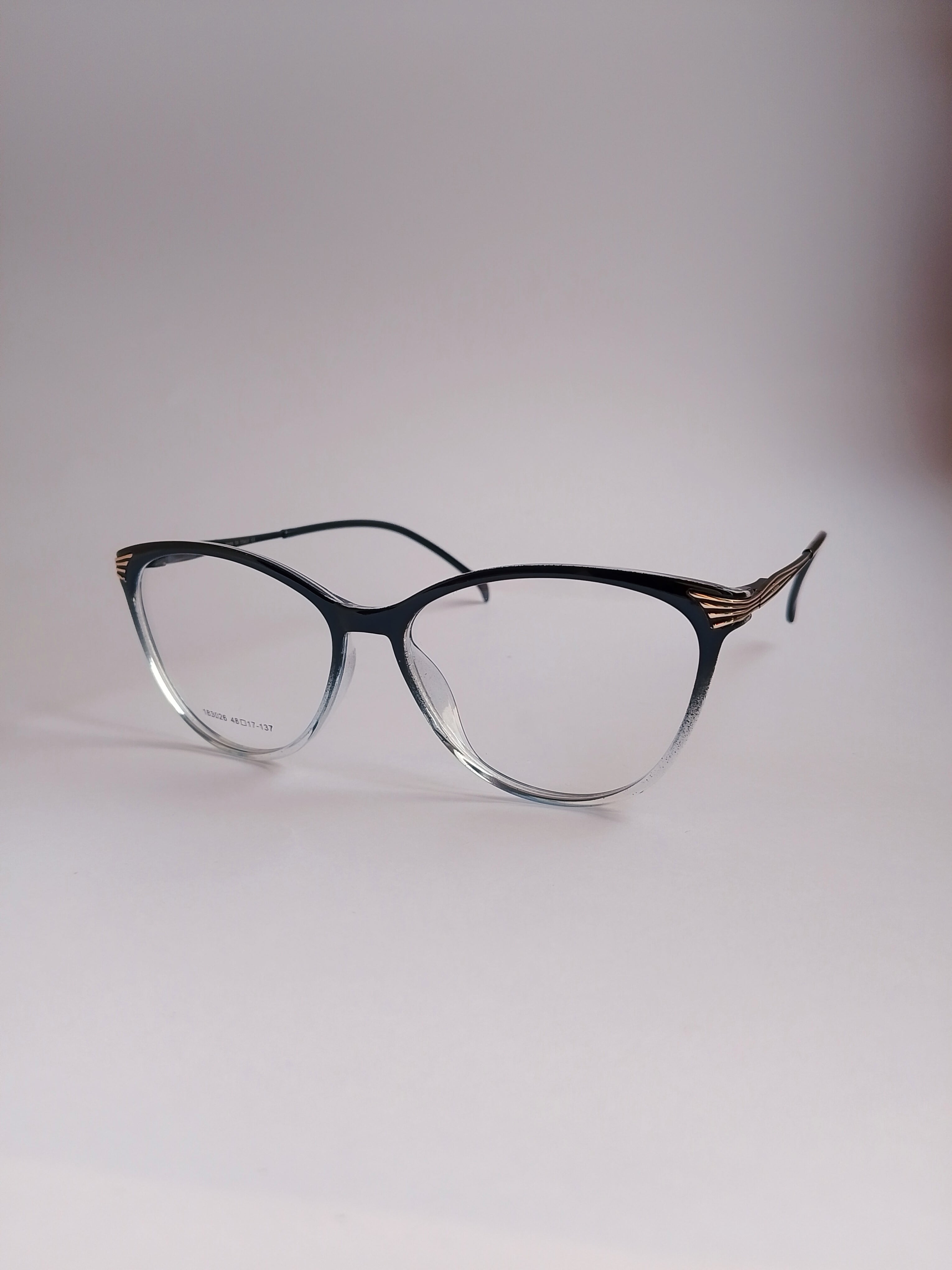 Seren black gradient cat-eye eyeglasses 3/4 angle view