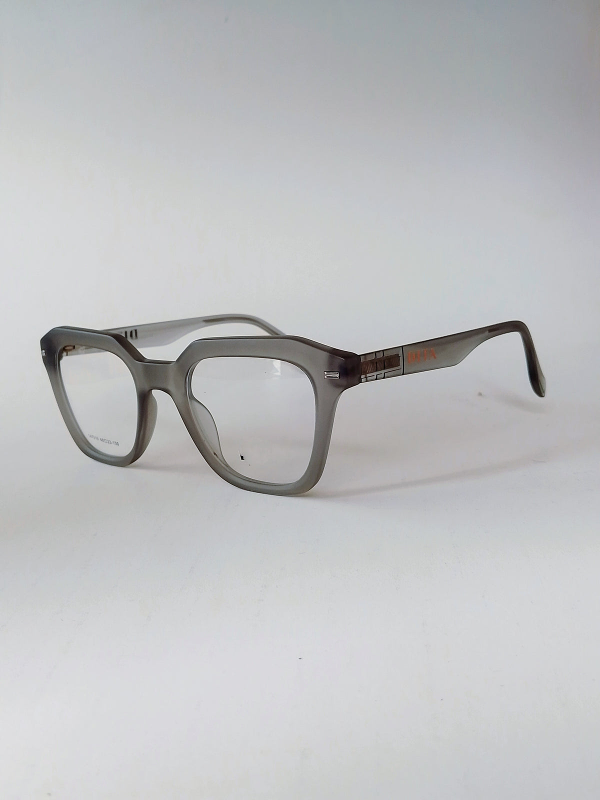 Square bold acetate eyeglasses – light gray, front view