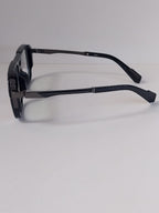 black stylish wayfarer showing temple arm design